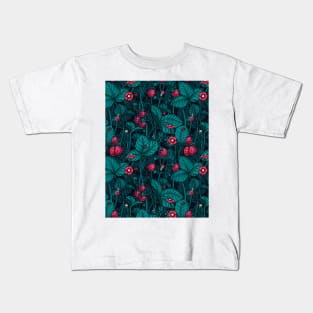 Wild strawberries, red and blue Kids T-Shirt